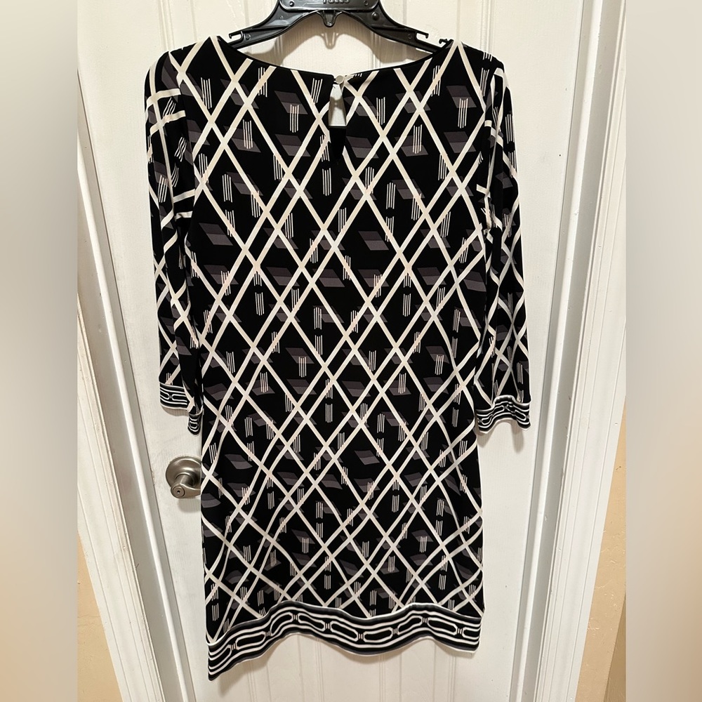 Geometric patterned dress - Picture 4 of 4